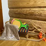 Tomas
