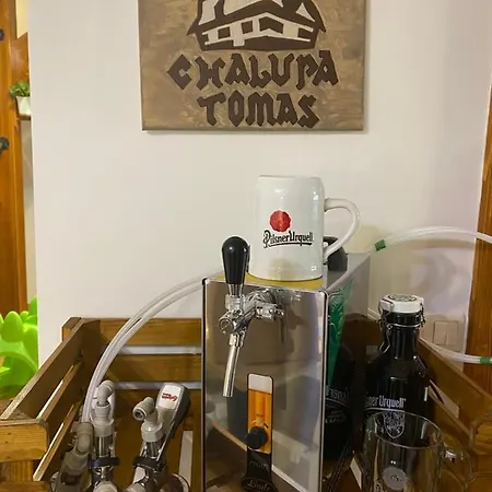 Tomas *